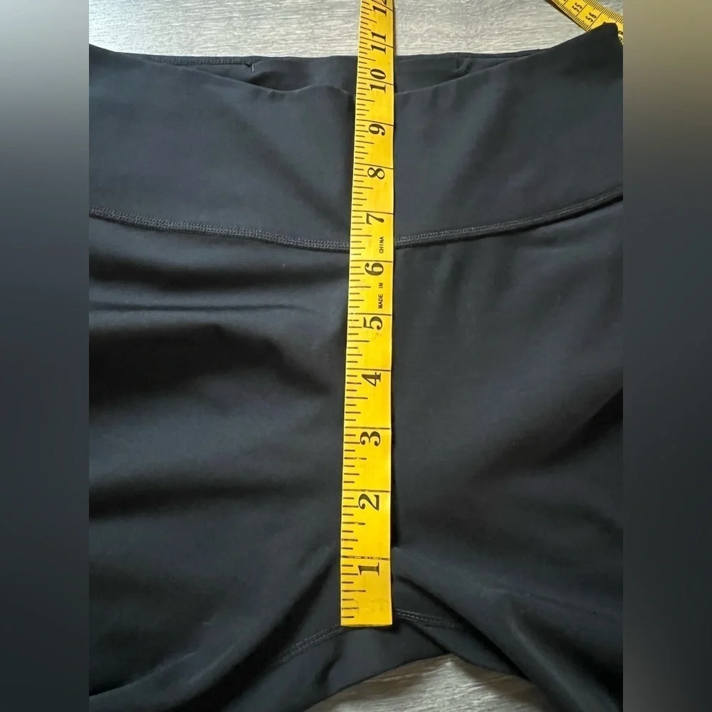 Nike Peleton dri-fit leggings. Size small
